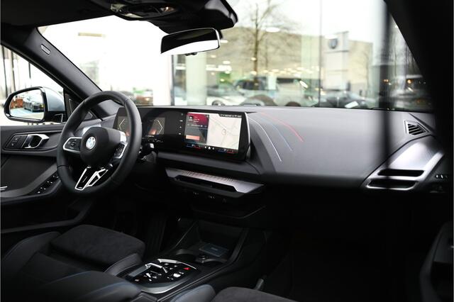 BMW 2-SERIE Gran Coupé 220 M Sport Automaat / Sportstoelen / M Adaptief onderstel / Adaptieve LED / Comfort Access / Parking Assistant