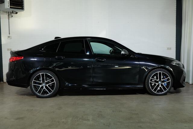 BMW 2-SERIE Gran Coupé M235i xDrive High Executive H&K