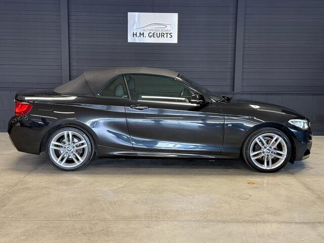 BMW 2-SERIE Cabrio 218i M Sport Automaat Leder Xenon Navi Clima Automaat Zeer Nette Auto!