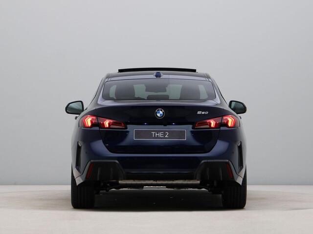 BMW 2-SERIE Gran Coupé 220 | Glazendak | 19inch | Elektrisch verstelbare stoelen |