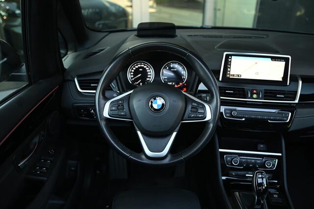 BMW 2-SERIE Active Tourer 218i High Executive Sport Line Automaat / Panoramadak / Achteruitrijcamera / Sportstoelen / Head-Up / LED / Stoelverwarming