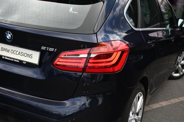 BMW 2-SERIE Active Tourer 218i High Executive Sport Line Automaat / Panoramadak / Achteruitrijcamera / Sportstoelen / Head-Up / LED / Stoelverwarming