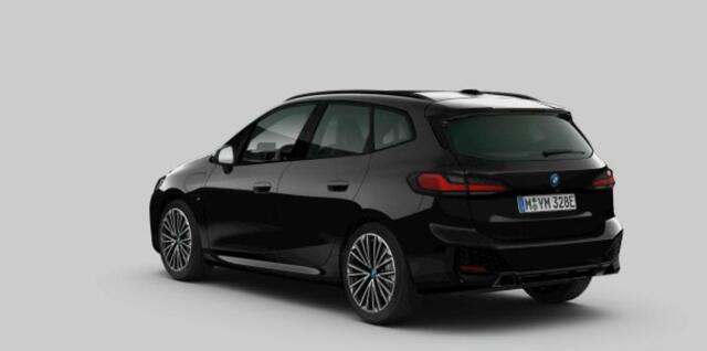 BMW 2-SERIE Active Tourer 225e xDrive M Sport - Panoramadak - 19 inch - Harman Kardon - Innovation Pack - Driving Assistant - Head-up - Comfort Access - Parking Assistant Plus