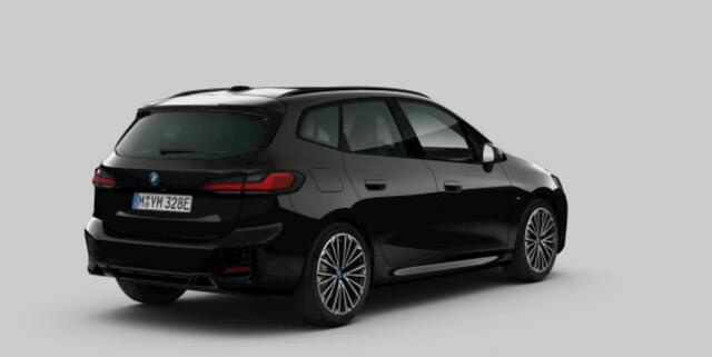BMW 2-SERIE Active Tourer 225e xDrive M Sport - Panoramadak - 19 inch - Harman Kardon - Innovation Pack - Driving Assistant - Head-up - Comfort Access - Parking Assistant Plus