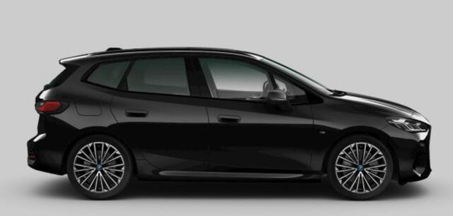 BMW 2-SERIE Active Tourer 225e xDrive M Sport - Panoramadak - 19 inch - Harman Kardon - Innovation Pack - Driving Assistant - Head-up - Comfort Access - Parking Assistant Plus