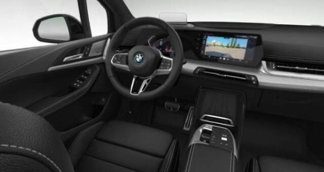 BMW 2-SERIE Active Tourer 225e xDrive M Sport - Panoramadak - 19 inch - Harman Kardon - Innovation Pack - Driving Assistant - Head-up - Comfort Access - Parking Assistant Plus