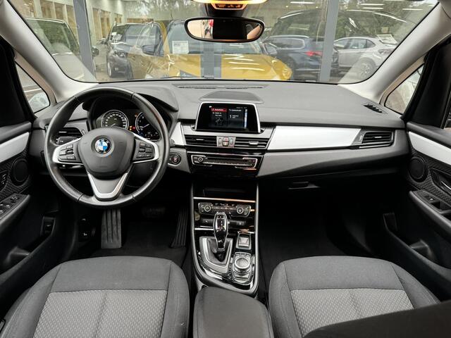 BMW 2-SERIE Active Tourer 218i Executive Automaat *Navigatie*ECC*