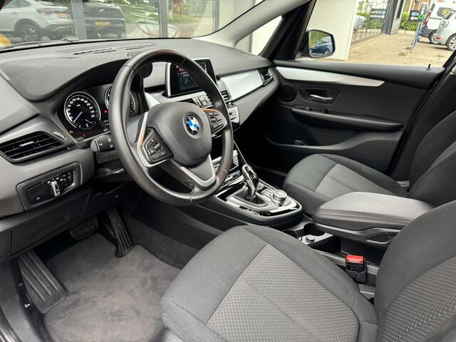BMW 2-SERIE Active Tourer 218i Executive Automaat *Navigatie*ECC*