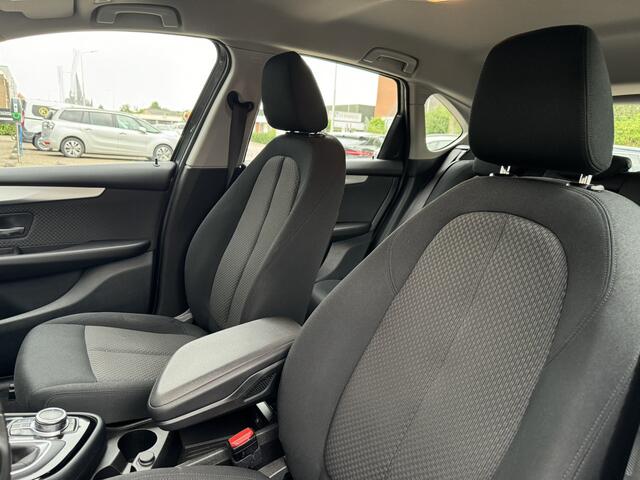 BMW 2-SERIE Active Tourer 218i Executive Automaat *Navigatie*ECC*