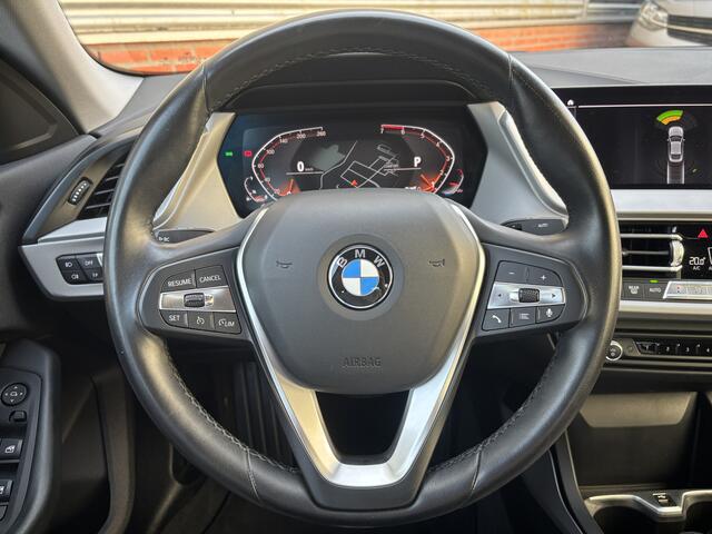 BMW 2-SERIE Gran Coupé 218i Executive | 18 inch BMW M Sport Velgen | LED |