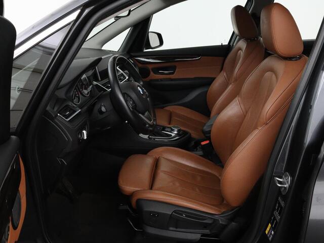 BMW 2-SERIE 225xe ip Cent HighEx | Leder | Stoelverwarming | Camera | Elektrische achterklep | Full LED | Cruise control | Climate control
