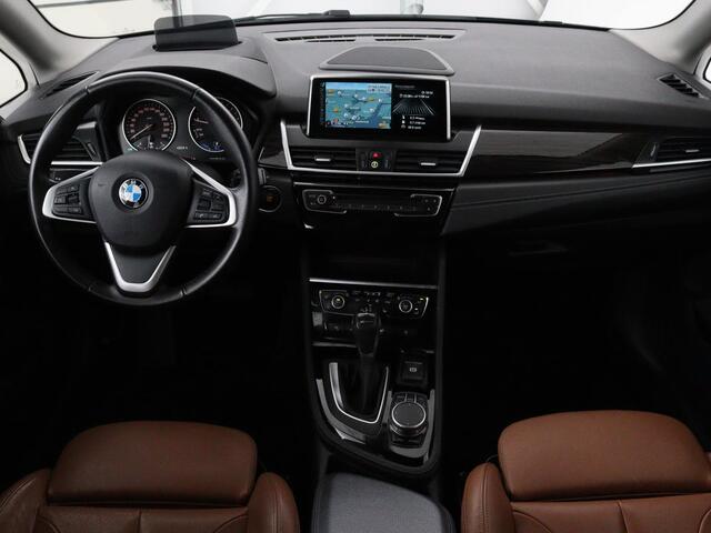 BMW 2-SERIE 225xe ip Cent HighEx | Leder | Stoelverwarming | Camera | Elektrische achterklep | Full LED | Cruise control | Climate control