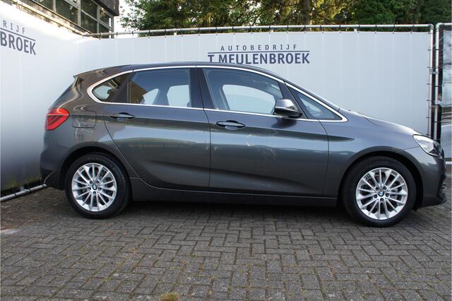 BMW 2-SERIE Active Tourer 218i Business Edition Achteruitrijcamera, Head up, Parkeerassistent