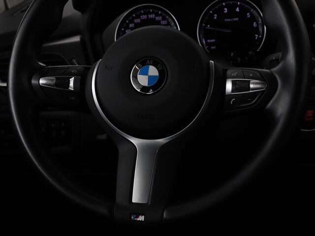 BMW 2-SERIE Active Tourer 218i High Executive | Panoramadak | Head-up | Leder | Stoelverwarming | Cruise control | Camera | Climate control | LMV 17 inch