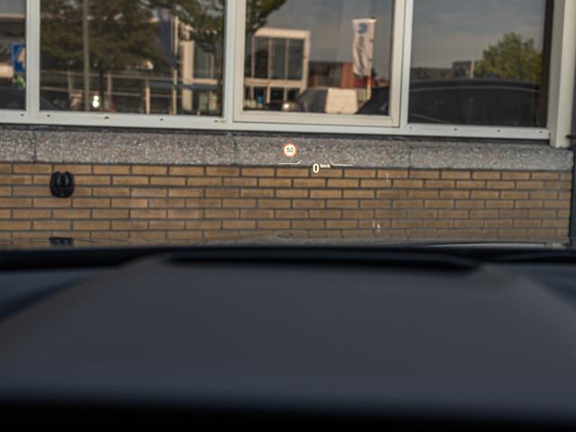BMW 2-SERIE Gran Coupé 218i High Executive M-Sport ORG NL PANO HUD HIFI SHADOW 19 INCH SCHAALSTOEL M PERF REMMEN