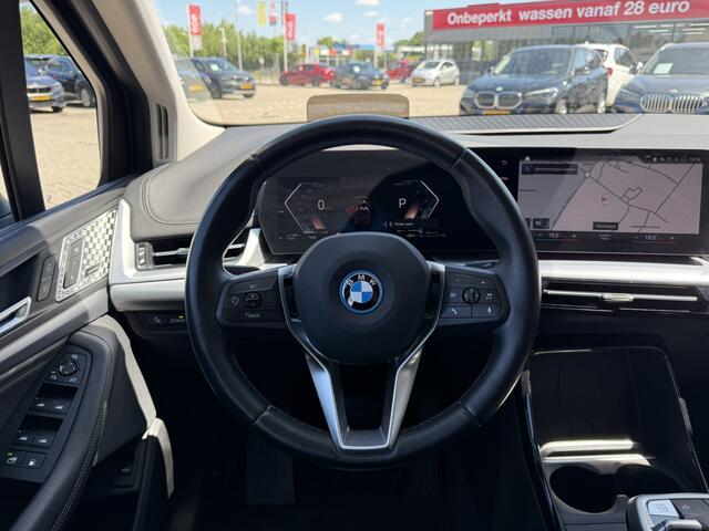 BMW 2-SERIE Active Tourer 225e xDrive High Executive Harman-Kardon Keyless Entry Elek Stoelverstelling Trekhaak Head-Up Display Achteruitrijcamera Carplay