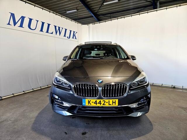 BMW 2-SERIE 2 Serie Active Tourer 220i High Executive Edition / Trekhaak / Pano / Camera