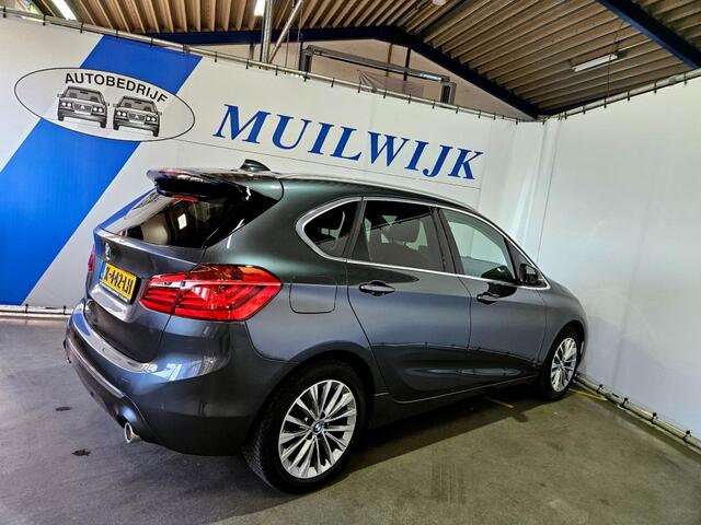 BMW 2-SERIE 2 Serie Active Tourer 220i High Executive Edition / Trekhaak / Pano / Camera