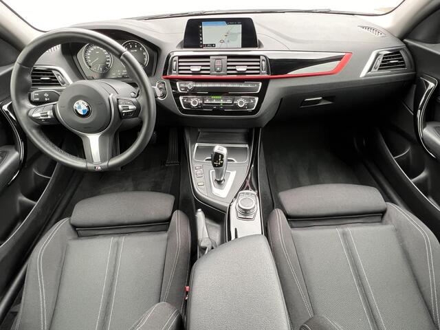 BMW 2-SERIE Coupé 218i Executive Sport Line Business / Automaat / Parkeersensoren v + a / Navigatie / Voorstoelen verwarmd / Cruise Control / Lichtmetalen velgen dubbel spaak