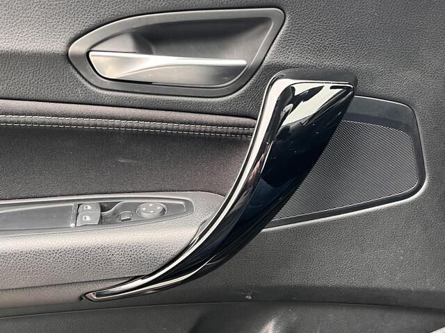 BMW 2-SERIE Coupé 218i Executive Sport Line Business / Automaat / Parkeersensoren v + a / Navigatie / Voorstoelen verwarmd / Cruise Control / Lichtmetalen velgen dubbel spaak