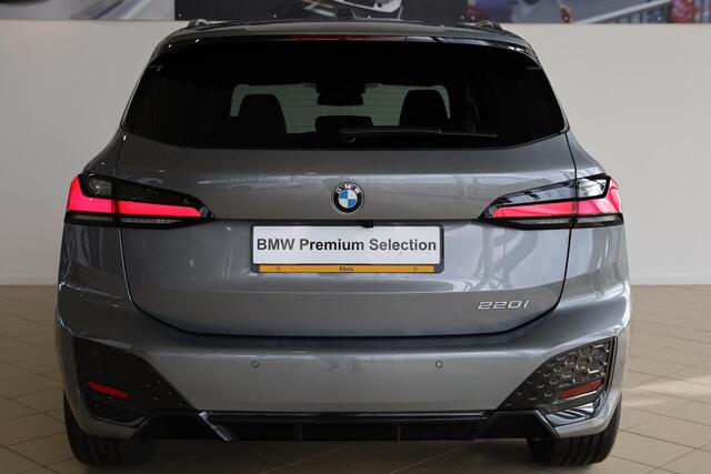 BMW 2-SERIE Active Tourer 220i M Sportpakket | Premium Pack | Travel Pack | Elektr. Trekhaak