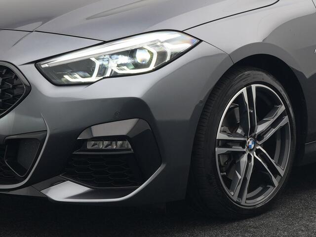 BMW 2-SERIE Gran Coupé 218i M Sport 140pk Dealer O.H | Panodak | Camera | Virtual | Keyless | Sportstoelen Verwarmd | 18"L.M | Sfeerverlichting | Apple Carplay |