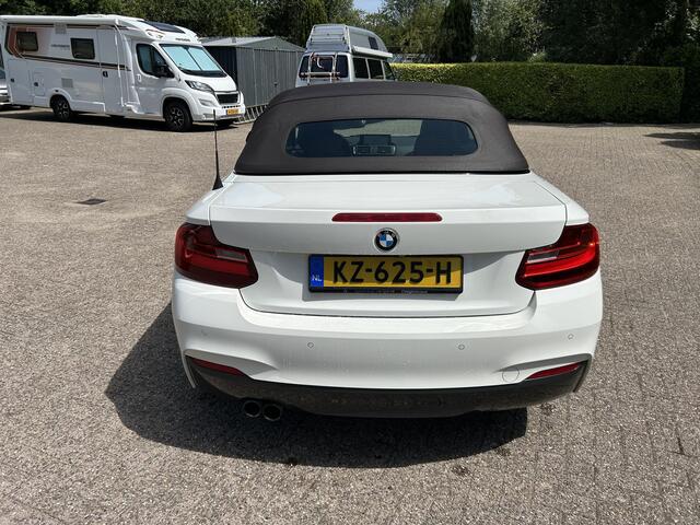 BMW 2-SERIE Cabrio 220i Centennial High Executive