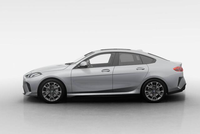BMW 2-SERIE Gran Coupé 220 M Sport Design Edition | Glazen Panoramadak | Extra getint glas | Harman Kardon