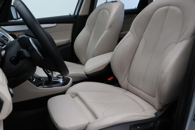 BMW 2-SERIE Active Tourer 220i High Executive