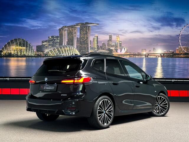 BMW 2-SERIE Active Tourer 218i M-Pakket Trekhaak|HUD|Harman/Kardon|Panorama