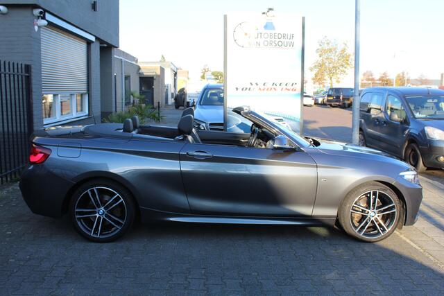 BMW 2-SERIE 220i Cabriolet High Executive M-Sport Automaat Leder Navi-pro Camera Stoelvw Harman/kardon 70222km