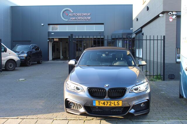 BMW 2-SERIE 220i Cabriolet High Executive M-Sport Automaat Leder Navi-pro Camera Stoelvw Harman/kardon 70222km