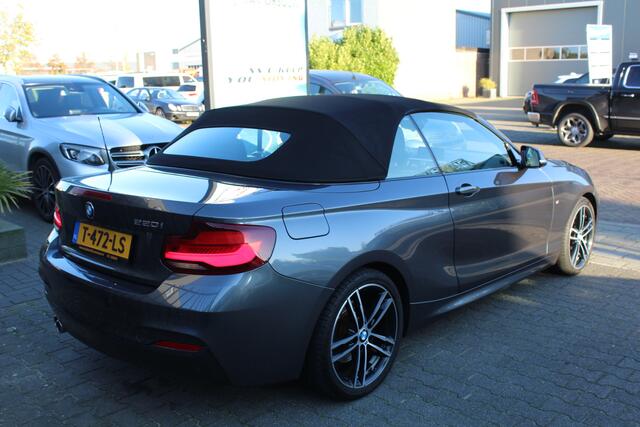 BMW 2-SERIE 220i Cabriolet High Executive M-Sport Automaat Leder Navi-pro Camera Stoelvw Harman/kardon 70222km