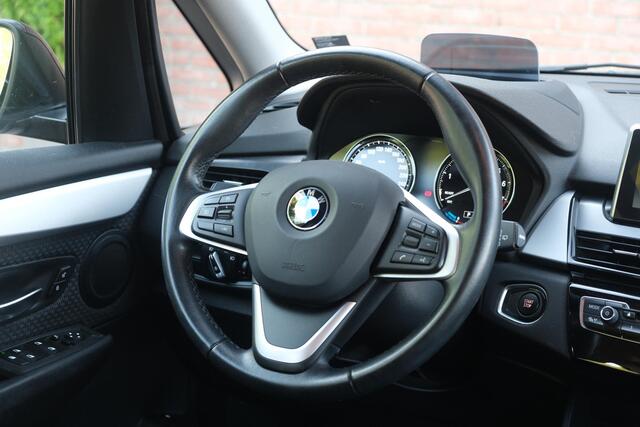 BMW 2-SERIE 225xe iPerformance Active Tourer Executive | Navi | Climate | Cruise | Elektrisch Achterklep | Camera | PDC