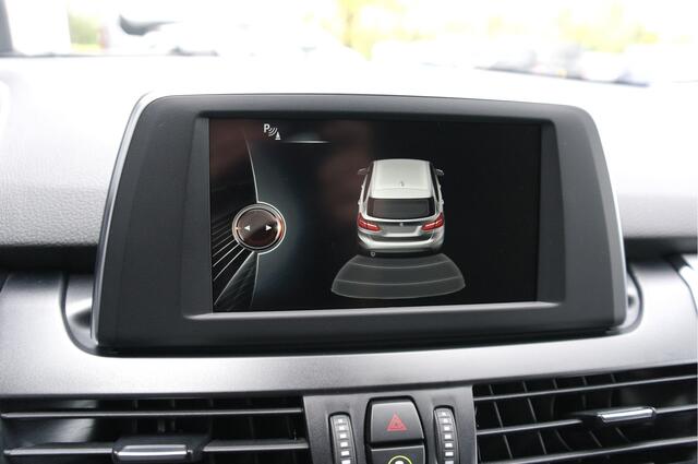 BMW 2-SERIE Active Tourer 218i Essential | NL-Auto | Cruise | Trekhaak | Navi