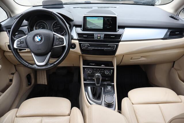 BMW 2-SERIE Active Tourer 225xe Centennial High Executive 70% SOH, Head up display, Navigatie, Stoelverwarming, Climate control, Lederen interieur,