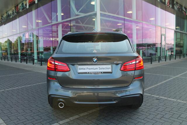 BMW 2-SERIE Active Tourer 218i Executive M Sport Automaat / Sportstoelen / LED / Head-Up / Comfort Access / M Sportonderstel / Stoelverwarming / Park Assistant