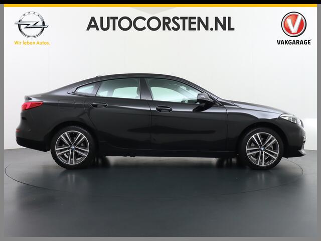 BMW 2-SERIE Gran Coupé 218I AUT-7 High Executive Sportst.+Leer+Stuur+Verwarmd Apple Carplay Camera Android Navi Sport line Live Cockpit Professional Plus Ecc Cruise Control Pdc Adap.Led Carbon-delen DAB Regen- en lichtsensor Speed Limit Info Connected services EURO6 