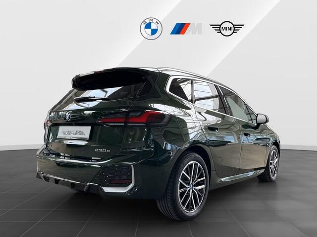 BMW 2-SERIE Active Tourer 230e xDrive M-SPORT ** LED, NAVI+, LEDER/ALC, PANORAMA, HuD, PRIVACY, 18-inch LMV - Ex BMW-AG - UNFALLFREI ** ** INFORMEER OOK NAAR ONZE AANTREKKELIJKE FINANCIAL-LEASE TARIEVEN **