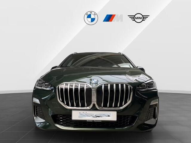 BMW 2-SERIE Active Tourer 230e xDrive M-SPORT ** LED, NAVI+, LEDER/ALC, PANORAMA, HuD, PRIVACY, 18-inch LMV - Ex BMW-AG - UNFALLFREI ** ** INFORMEER OOK NAAR ONZE AANTREKKELIJKE FINANCIAL-LEASE TARIEVEN **