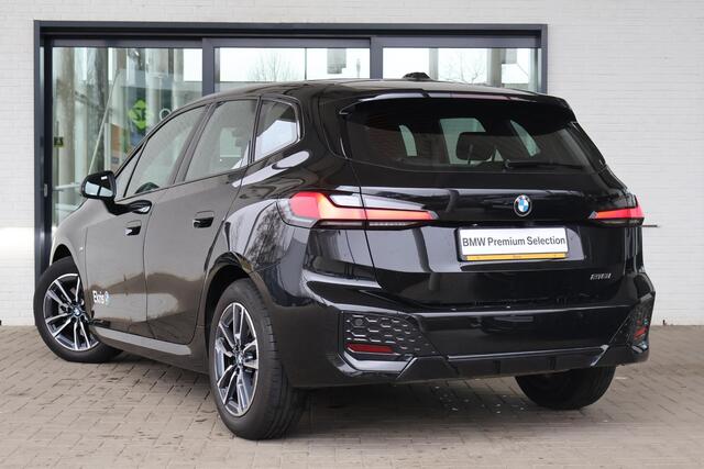 BMW 2-SERIE Active Tourer 218i M Sportpakket | Innovation Pack | Comfort Pack | Harman Kardon