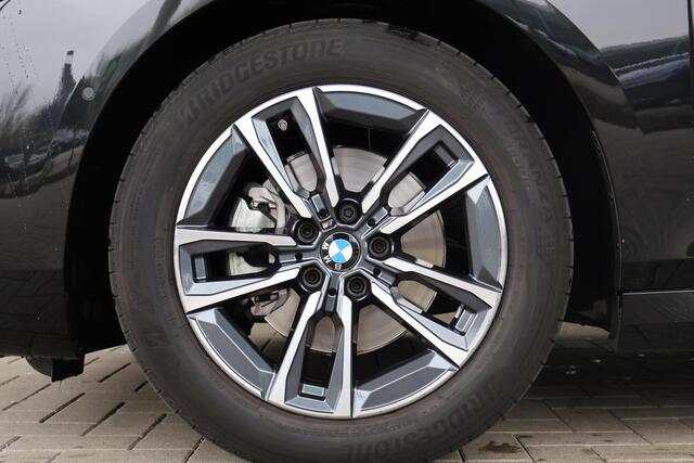 BMW 2-SERIE Active Tourer 218i M Sportpakket | Innovation Pack | Comfort Pack | Harman Kardon