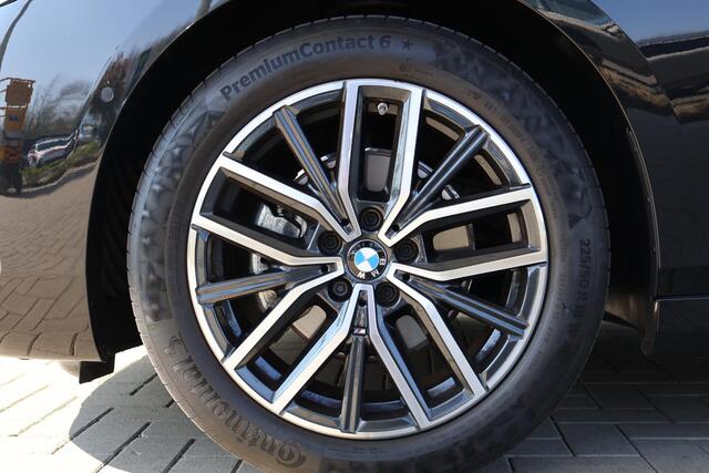 BMW 2-SERIE Active Tourer 218i M Sportpakket | Premium Pack | Harman-Kardon | Stoelverwarming