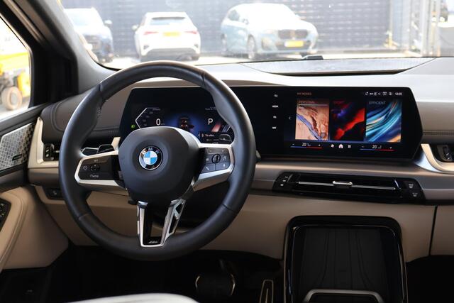 BMW 2-SERIE Active Tourer 218i M Sportpakket | Premium Pack | Harman-Kardon | Stoelverwarming