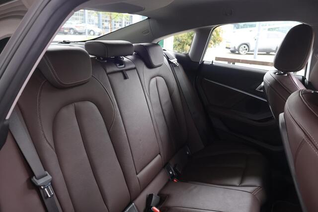 BMW 2-SERIE Gran Coupé 218i | High Executive Edition | Luxury Line | Voorstoelen Verwarmd