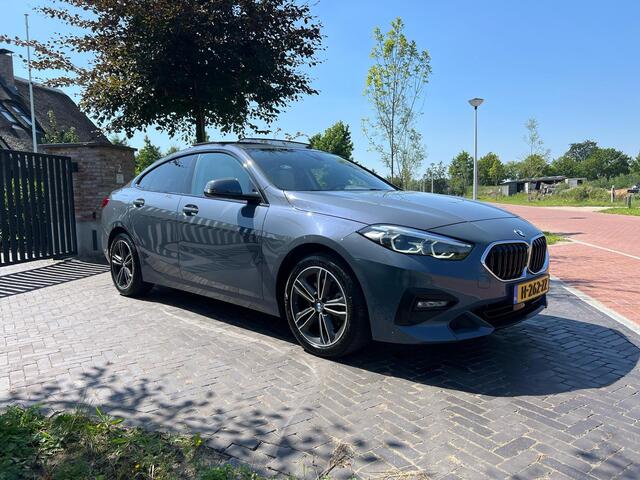 BMW 2-SERIE Gran Coupé 218i High Executive Edition | Panoramadak | Lederen Bekleding | Led koplampen | NL-Auto |