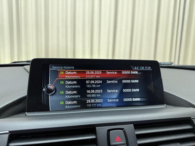 BMW 2-SERIE Coupé M240i *M-PERFORMANCE* Spoilerpakket / Harman Kardon / Alcantara / Memory Seat / Keyless / Stoelverwarming / 18"LMV