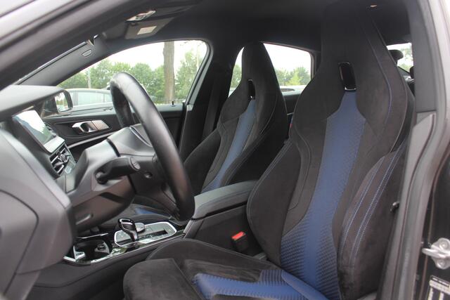 BMW 2-SERIE Gran Coupé 218i Business Ed. M Sport / Camera / Alcantara / Apple CarPlay / 19'' / Sportstoelen / Stuurverwarming / Cruise Control