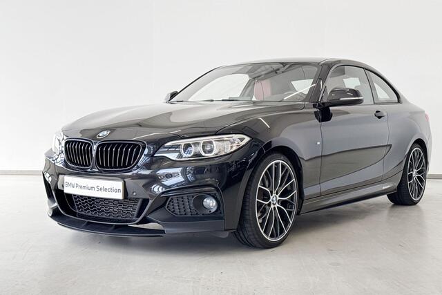 BMW 2-SERIE Coupé 220i Model M Sport High Executive