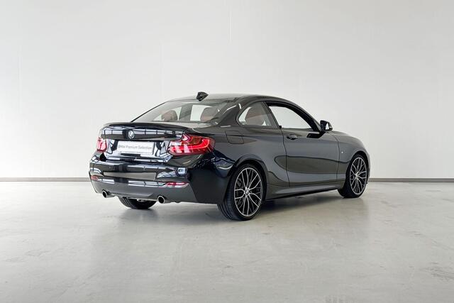 BMW 2-SERIE Coupé 220i Model M Sport High Executive